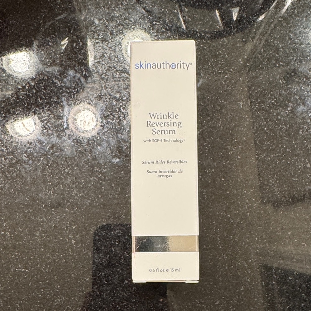 skin authority wrinkle reversing serum NEW in box